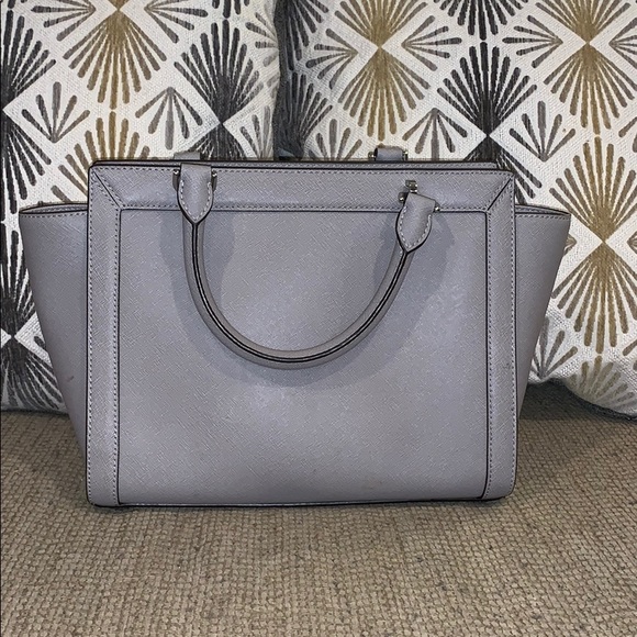 Michael Kors Handbag. - Picture 3 of 6